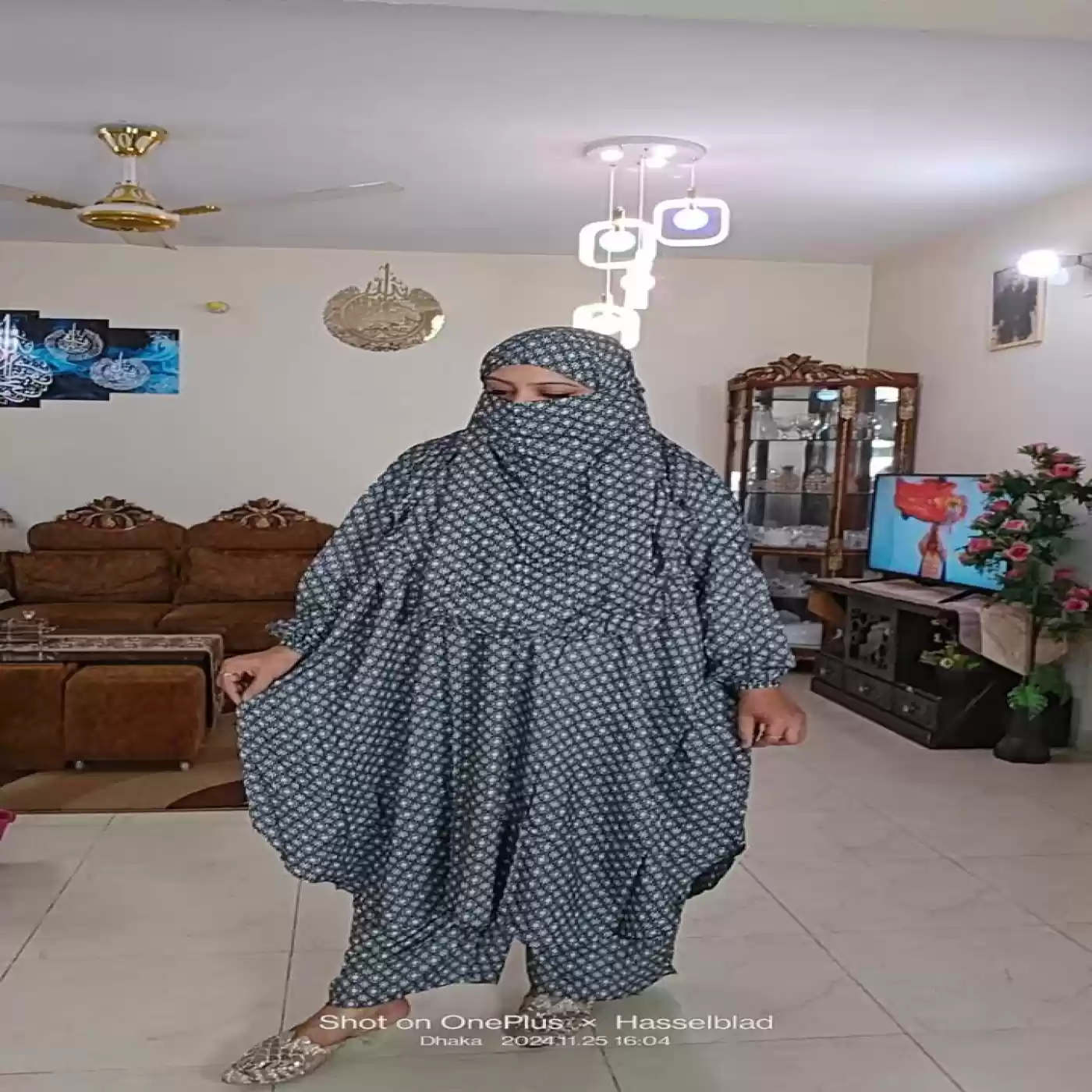 আবায়া টু-পিছ সেট